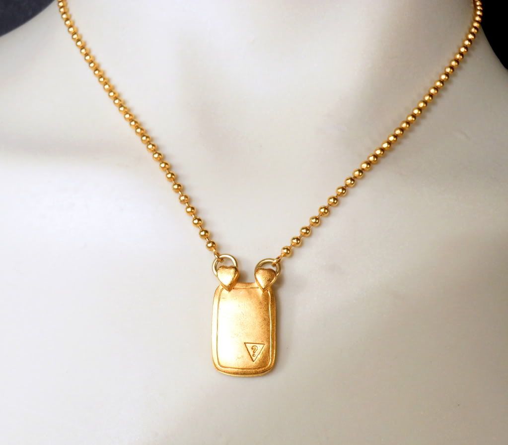 VINTAGE, OLDSCHOOL, OLD, SCHOOL, GUESS, GUESS?, TRIANGLE, LOGO, PYRAMID, BEAD, GOLD, NECKLACE, TONED photo VINTAGEGOLDTONEDGUESSNECKLACETRIANGEGUESSLOGO2.jpg