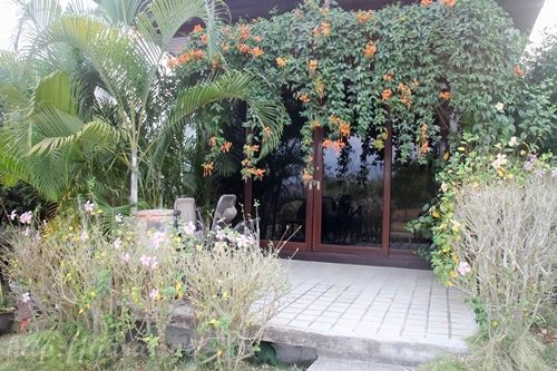 Upcountry Bungalows