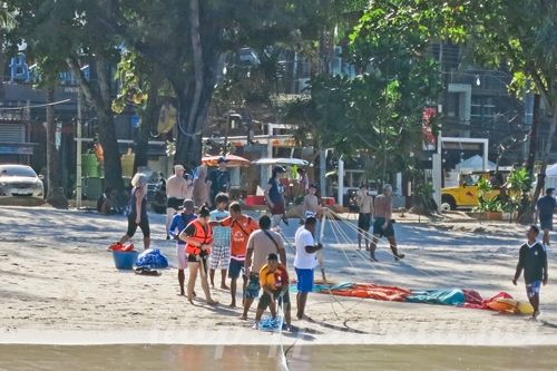 หาดป่าตอง จ.ภูเก๊ต / Patong Beach - Parasailing