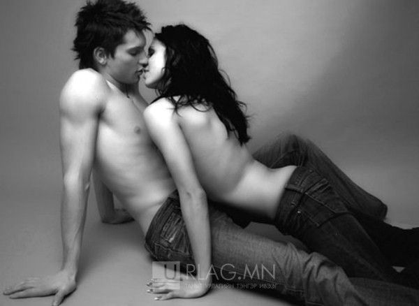  photo kissing-is-good_7_zpse08510fb.jpg