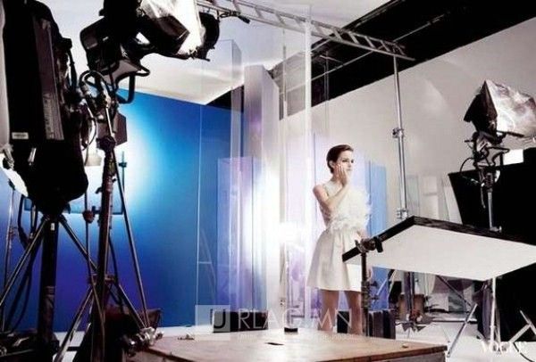  photo 24-emma-watson-for-lancome-2013_zpsd51de8e4.jpg