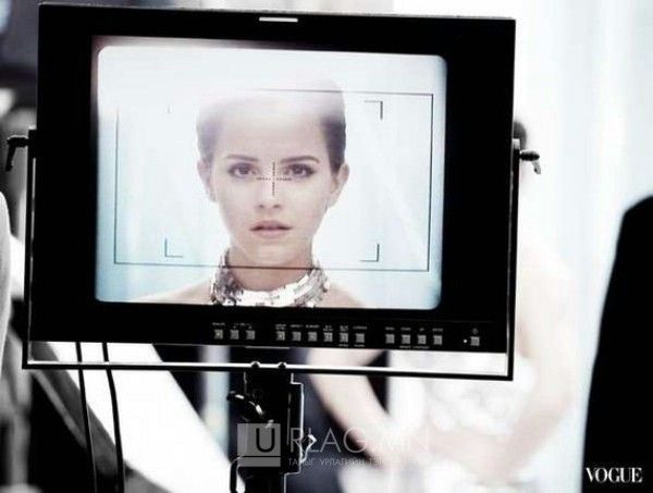  photo 25-emma-watson-for-lancome-2013_zpsb73c7fe1.jpg