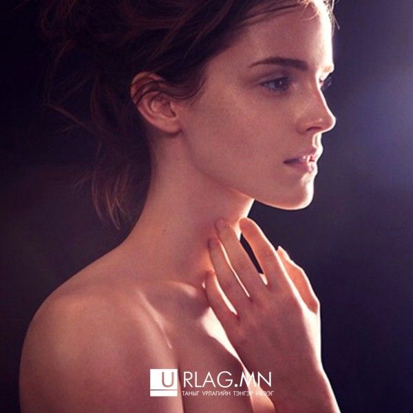  photo emma-watson-covered-topless-for-natural-beauty-exhibit-lb_zpsd52d7741.jpg