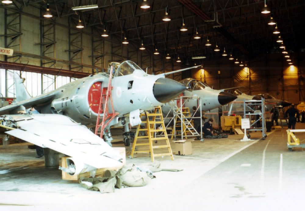 http://i1130.photobucket.com/albums/m537/allamo/Yeovilton19820002.jpg