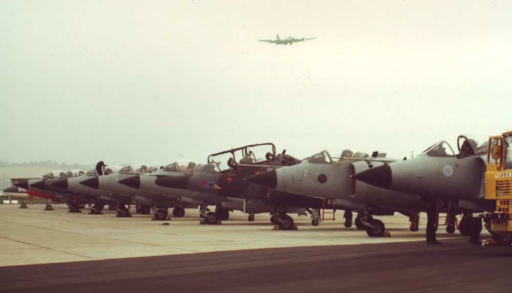 http://i1130.photobucket.com/albums/m537/allamo/Yeovilton19820005.jpg