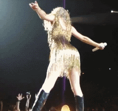 Taylor Swift Bends Over Upskirt Vid