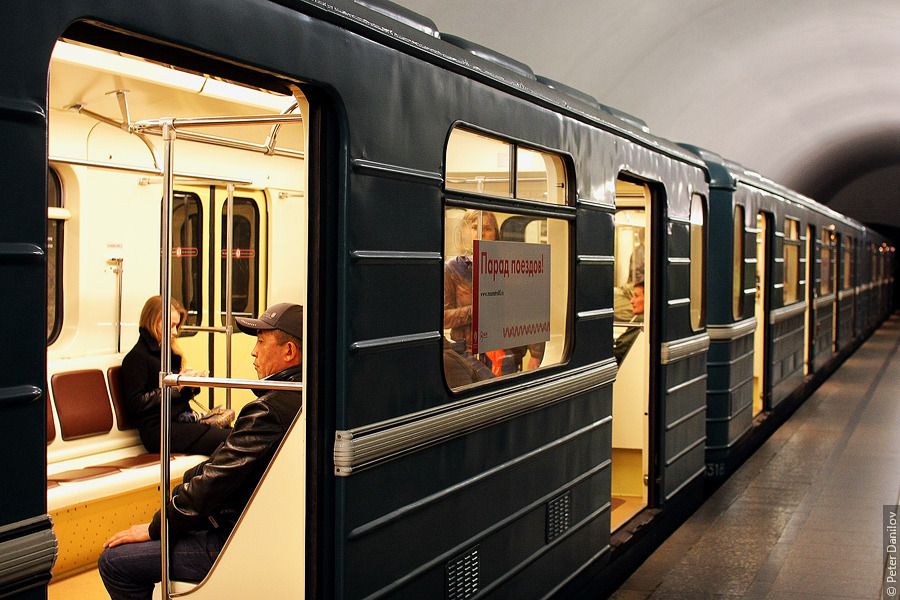 80 лет метро, парад поездов
