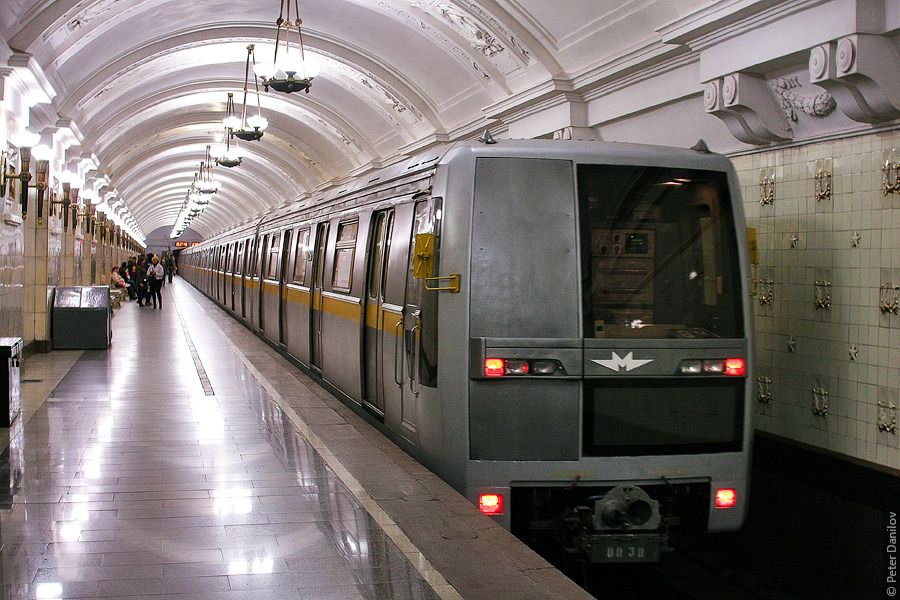 80 лет метро, парад поездов