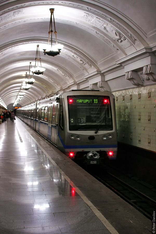 80 лет метро, парад поездов