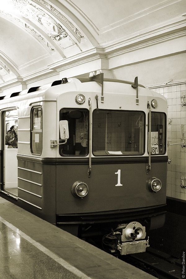 80 лет метро, парад поездов