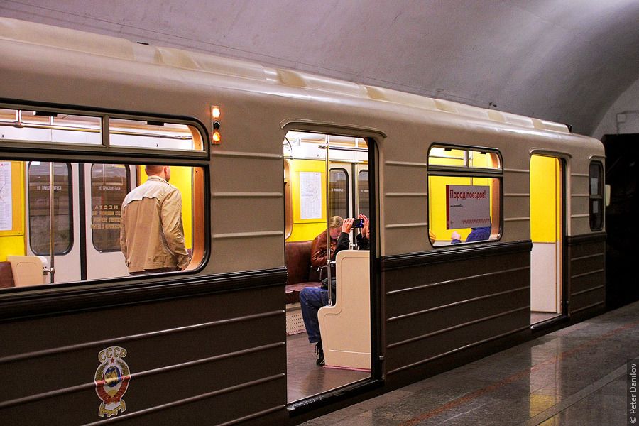 80 лет метро, парад поездов